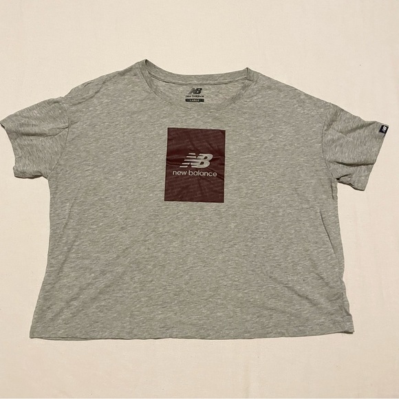 New Balance Womens Cropped T-Shirt Size Large Shirt - Picture 1 of 16